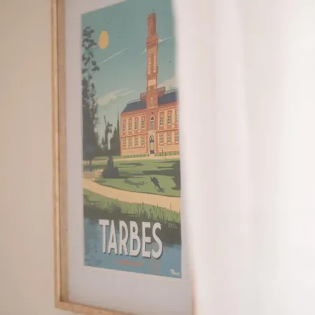 Le Cosy Tarbais - Parking - Balcon - Vue Pyrenees Apartament *